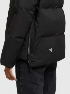 Khujo Jacke JAPURA2 In Schwarz -Khujo Verkäufe khujo jacke japura2 in schwarz 7 scaled