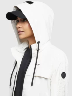 Khujo Mantel VOYA3 In Weiß -Khujo Verkäufe khujo mantel voya3 in weiss 6 scaled