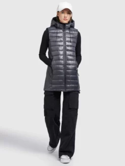 Khujo Weste BECCA SHINY In Grau -Khujo Verkäufe khujo weste becca shiny in grau 5 scaled