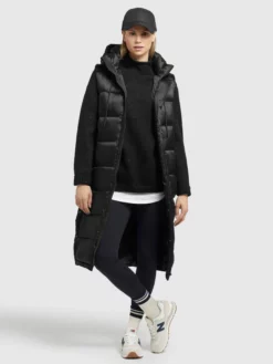 Khujo Weste TOURIN SATIN In Schwarz -Khujo Verkäufe khujo weste tourin satin in schwarz 5 scaled