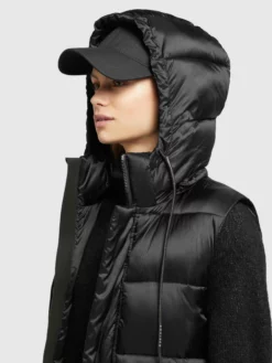 Khujo Weste TOURIN SATIN In Schwarz -Khujo Verkäufe khujo weste tourin satin in schwarz 6 scaled